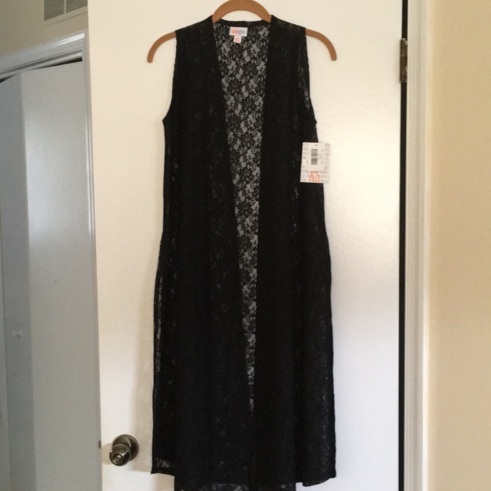 🦄 BNWT Lularoe XS Noir lace Joy 🦄